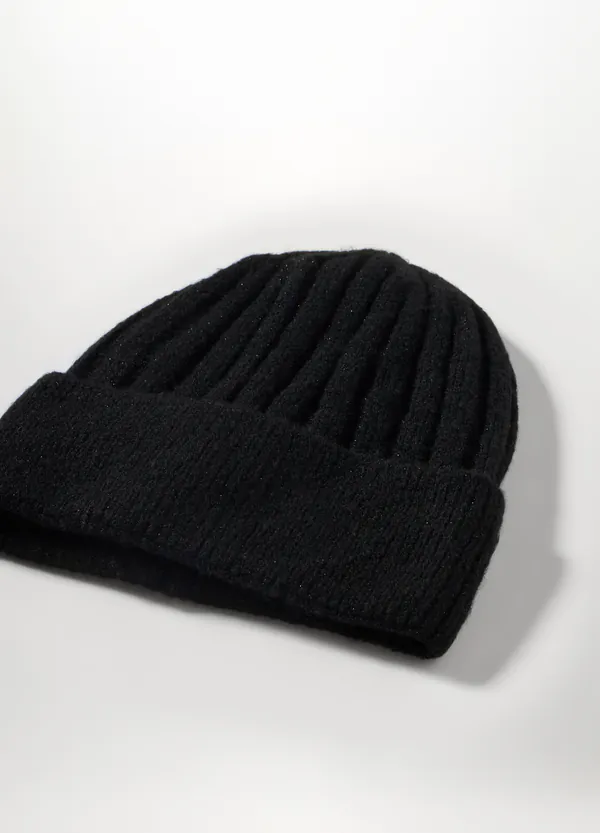 Ženska kapa s lurex niti